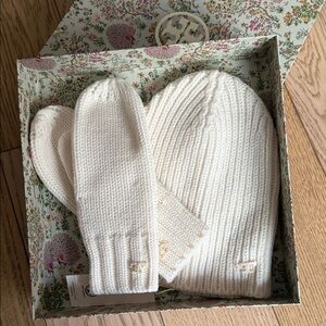 Tory Burch White Knit Hat and Mittens Set